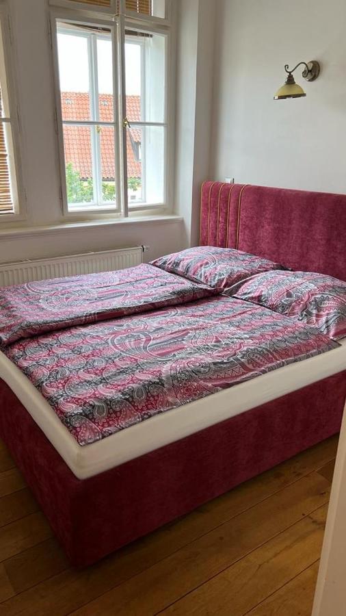Charles Bridge Apartment Прага Экстерьер фото