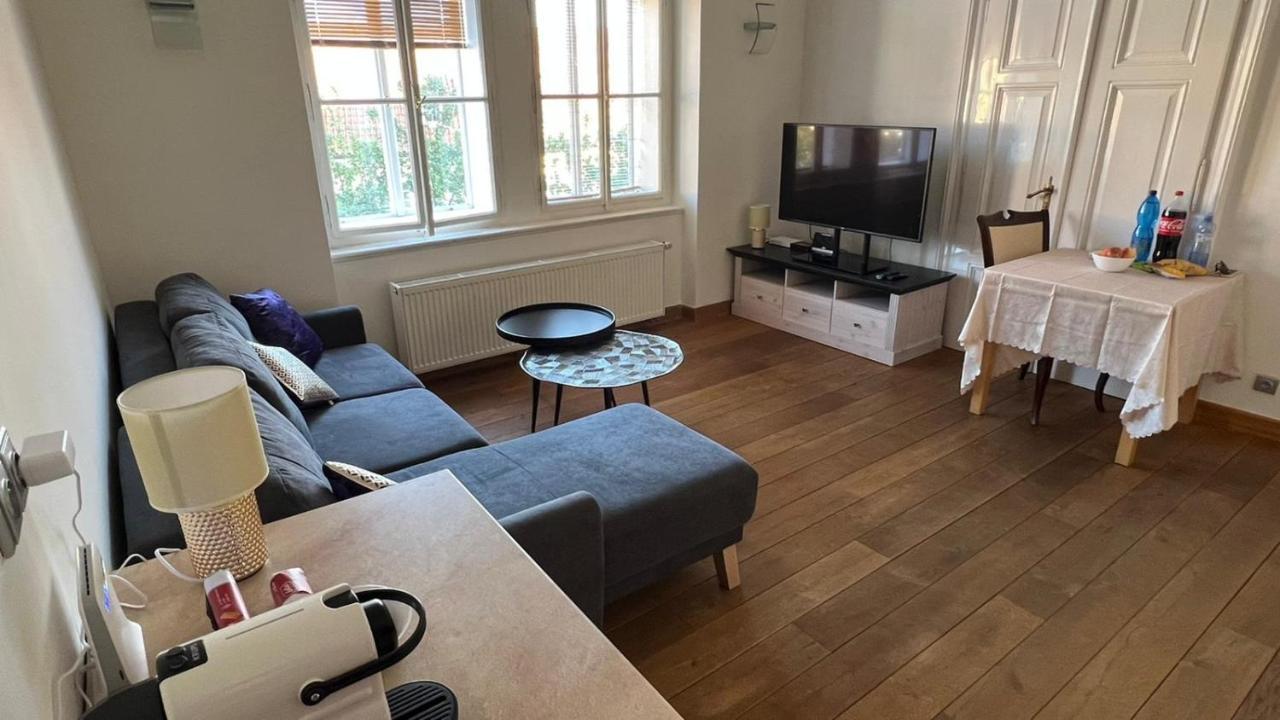Charles Bridge Apartment Прага Экстерьер фото
