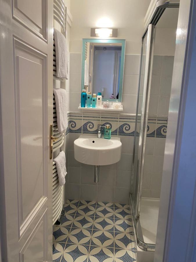 Charles Bridge Apartment Прага Экстерьер фото
